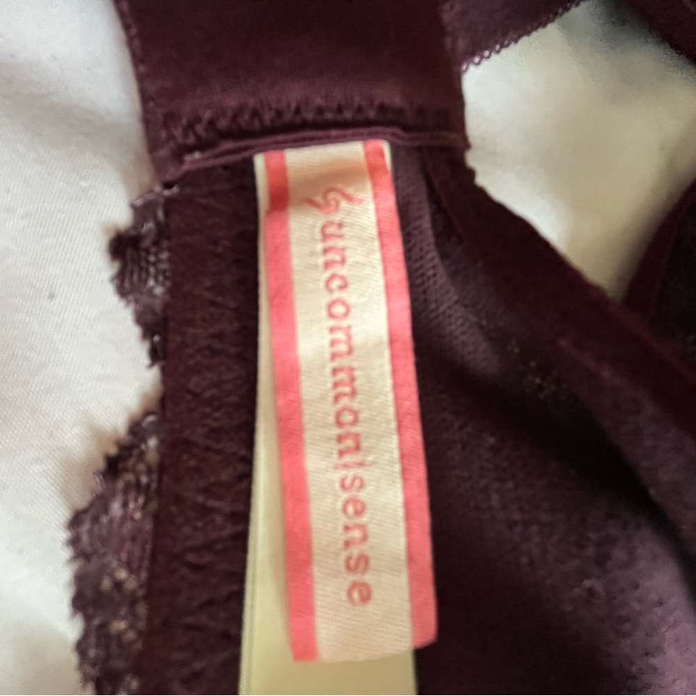 2 Bras UNCOMMON/ SENSE Burgundy Woman’s Bras Sz 34D - Picture 5 of 7